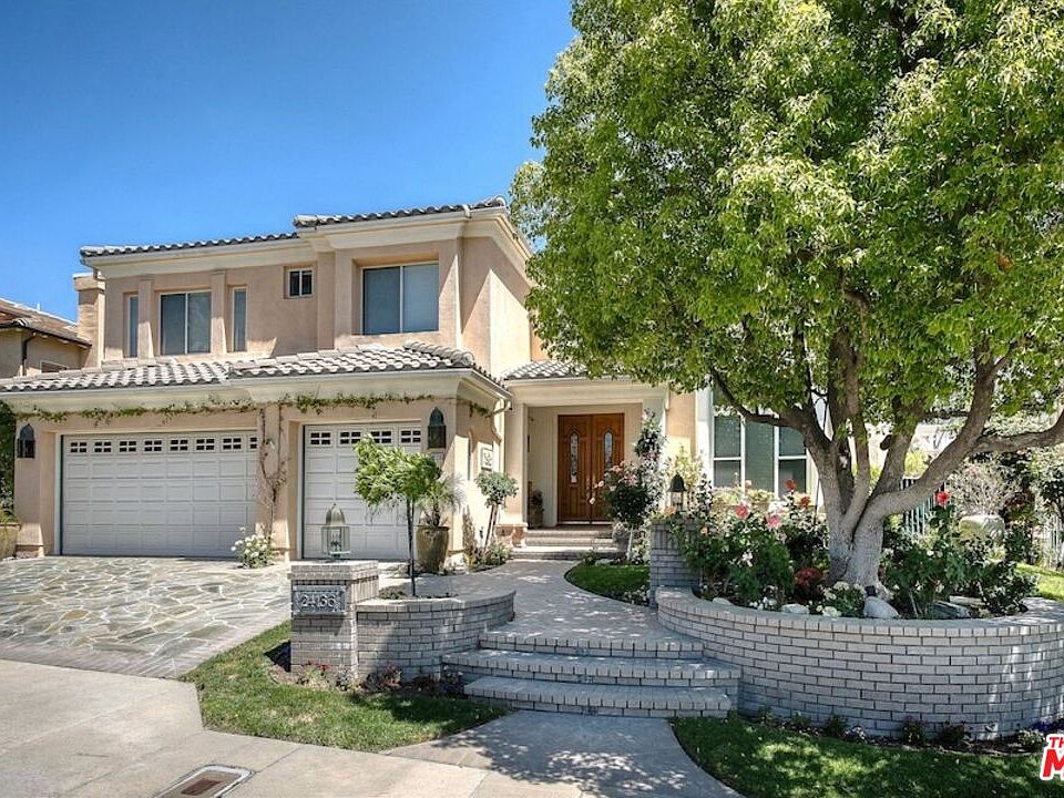 1st image of 24136 Hillhurst Dr