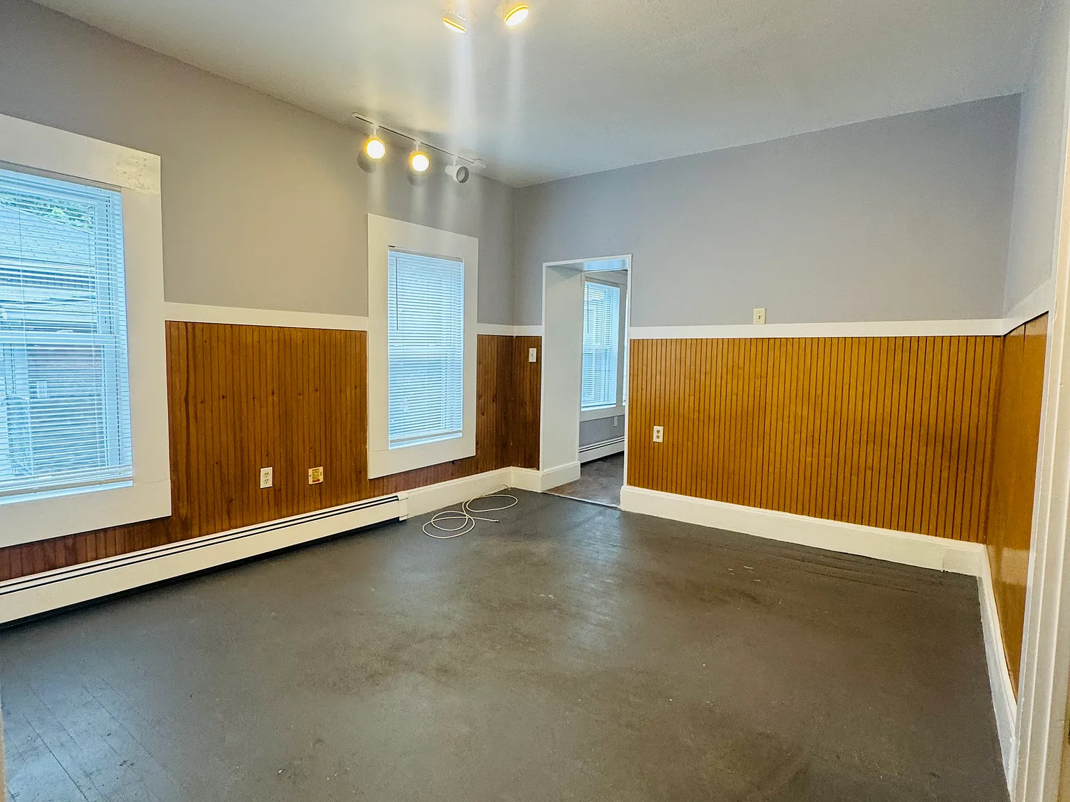 3 bed, 850 sqft, $1,800 — Photo 2