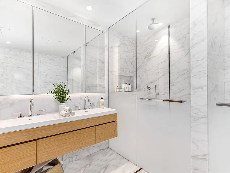 565 Broome St #N8A — Photo 10