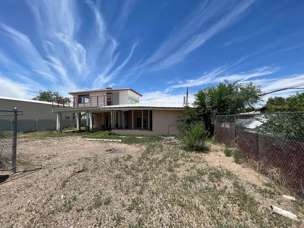 419 S 10th St, Belen, NM 87002