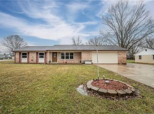 5485 Knollwood Dr, Lewisburg, OH 45338