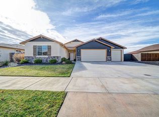 3335 Hotlam Rd, Redding, CA 96002