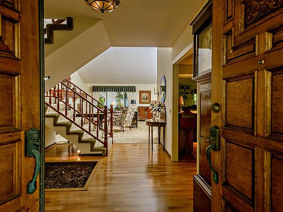 3rd image of 10550 Pepperbrook Ln