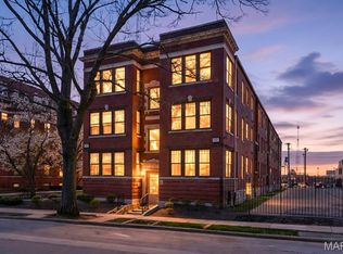615 Clara Ave APT 2A, Saint Louis, MO 63112