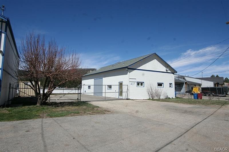 1st image of 437 W Fairway Blvd