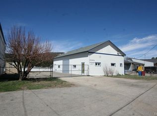 437 W Fairway Blvd, Big Bear City, CA 92314