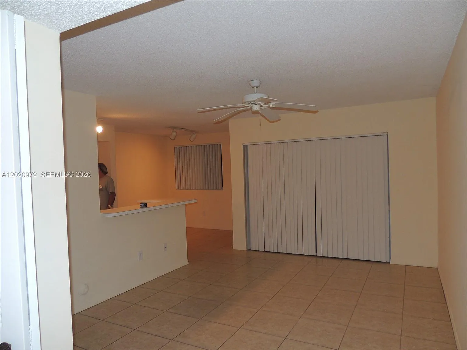 Royal Grand Condo — Photo 1