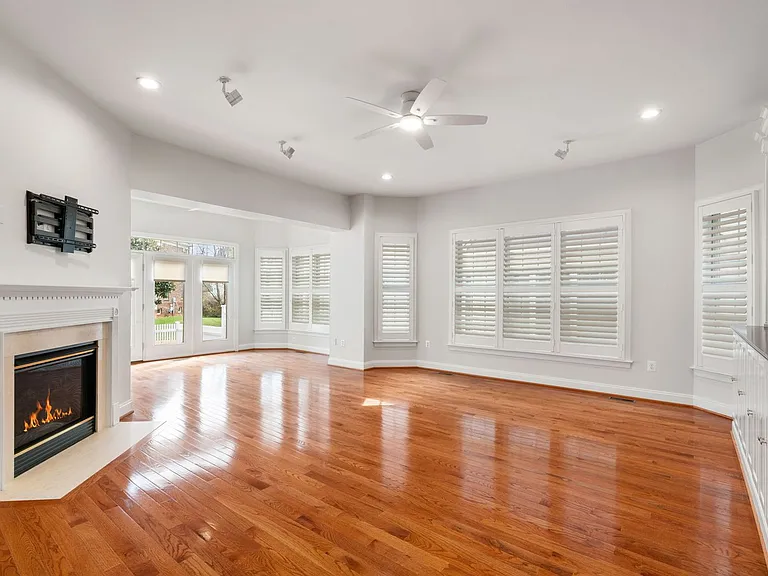 9185 Topaz St — Photo 10