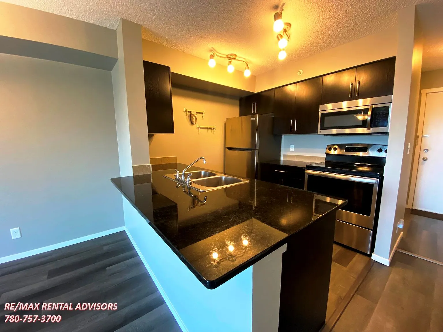 #410 5810 Mullen Place Northwest — Photo 4