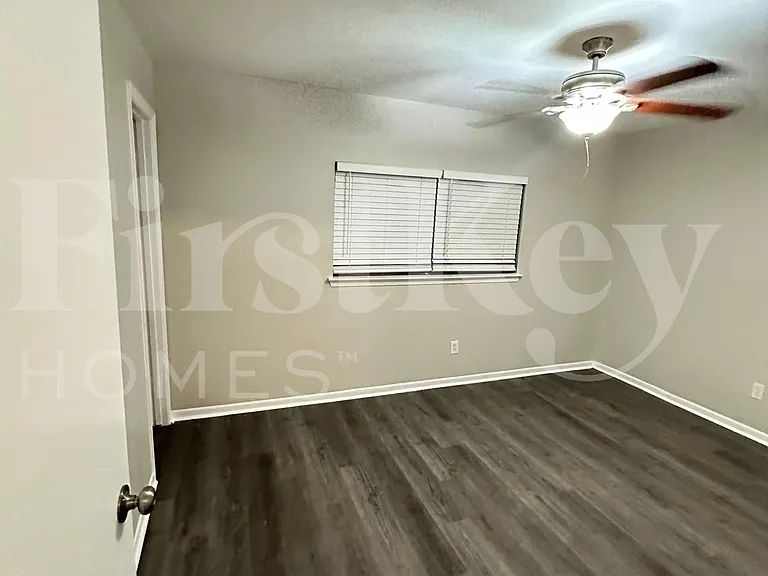18742 Glen Briar Ln — Photo 8