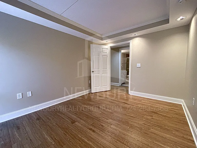 530 N Main Street - The Townhouse. — Photo 53