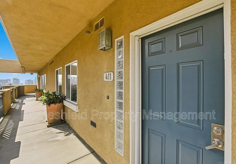 2330 1st Ave #411 — Photo 7