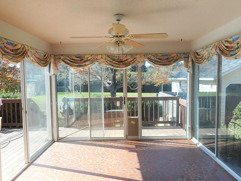 4109 Windlestraw Ln — Photo 4
