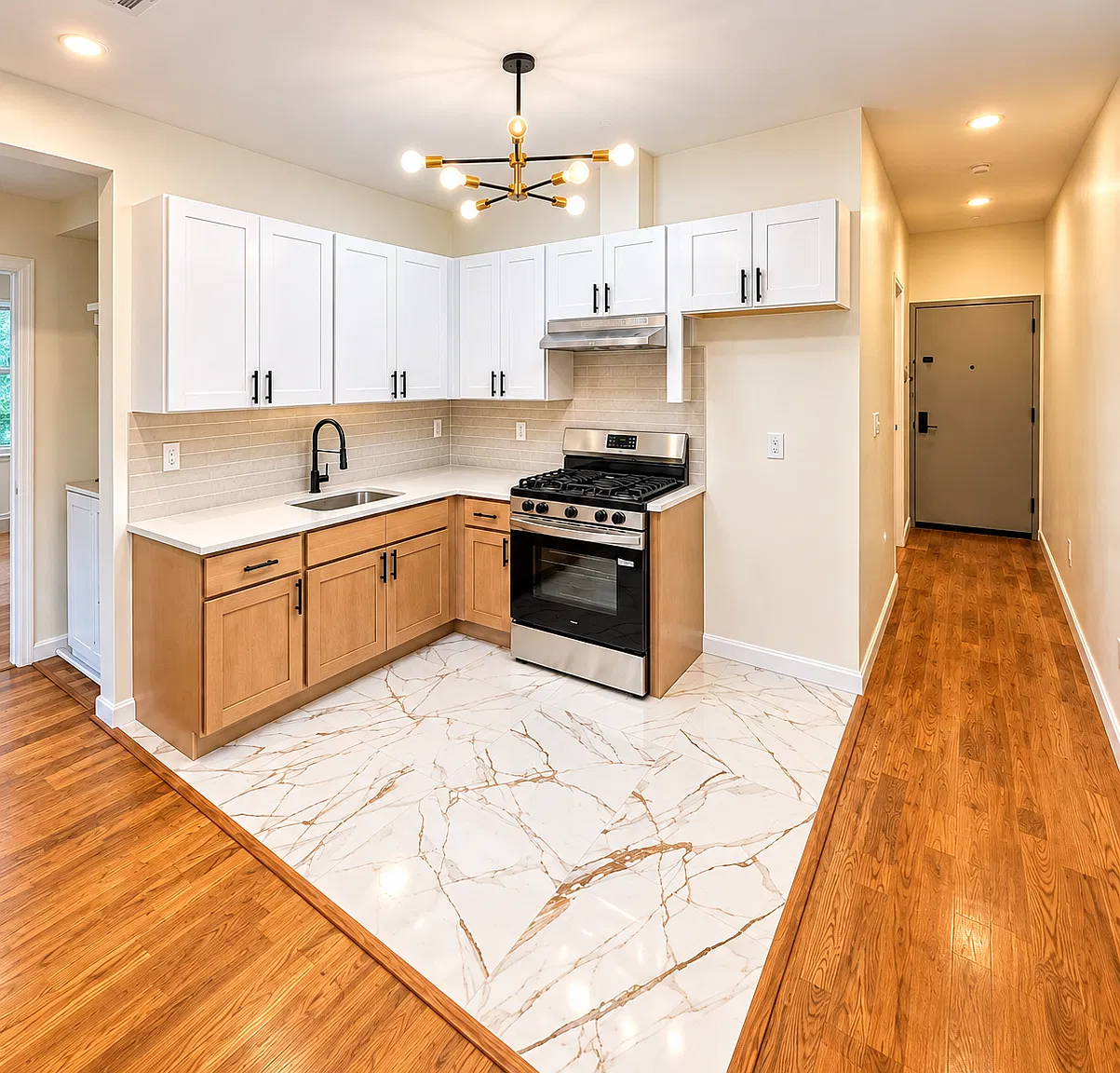 4 bed, 900 sqft, $2,825 — Photo 1