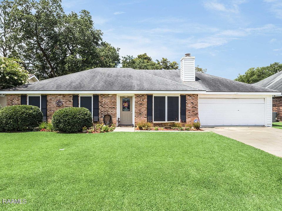 1st image of 202 Shady Park Dr