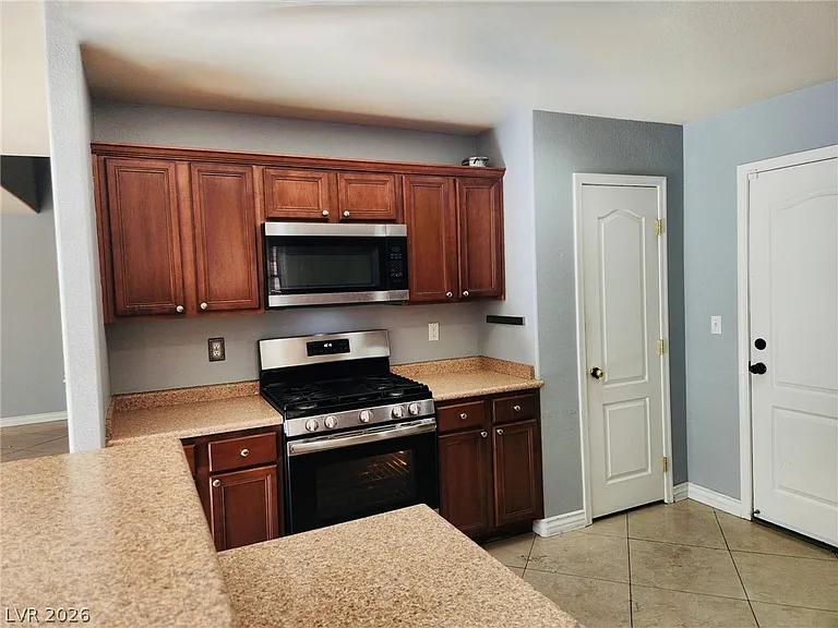 1124 Autumn Bay Ct — Photo 4