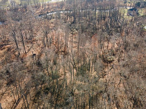 2nd image of 1016 Valley View Dr