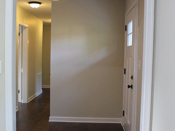 3rd image of 415 White Cypress Dr