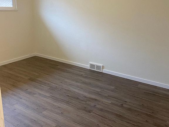 Master Bedroom -3
