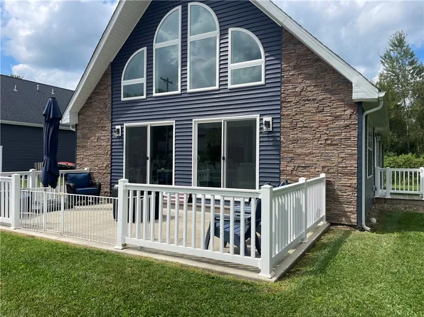 10750 Pymatuning Ave, Conneaut Lake, PA 16316