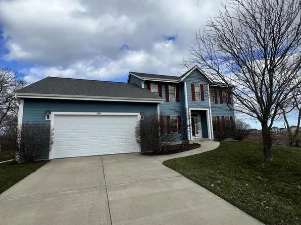 1922 Valley COURT, Grafton, WI 53024