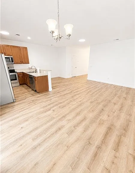 105 Orkney Rd — Photo 8