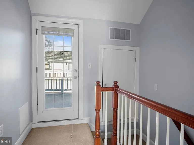 428 N Thomas St — Photo 29