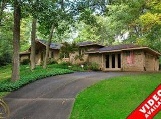 2575 Shady Ln, Milford, MI