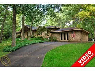 2575 Shady Ln photo 1