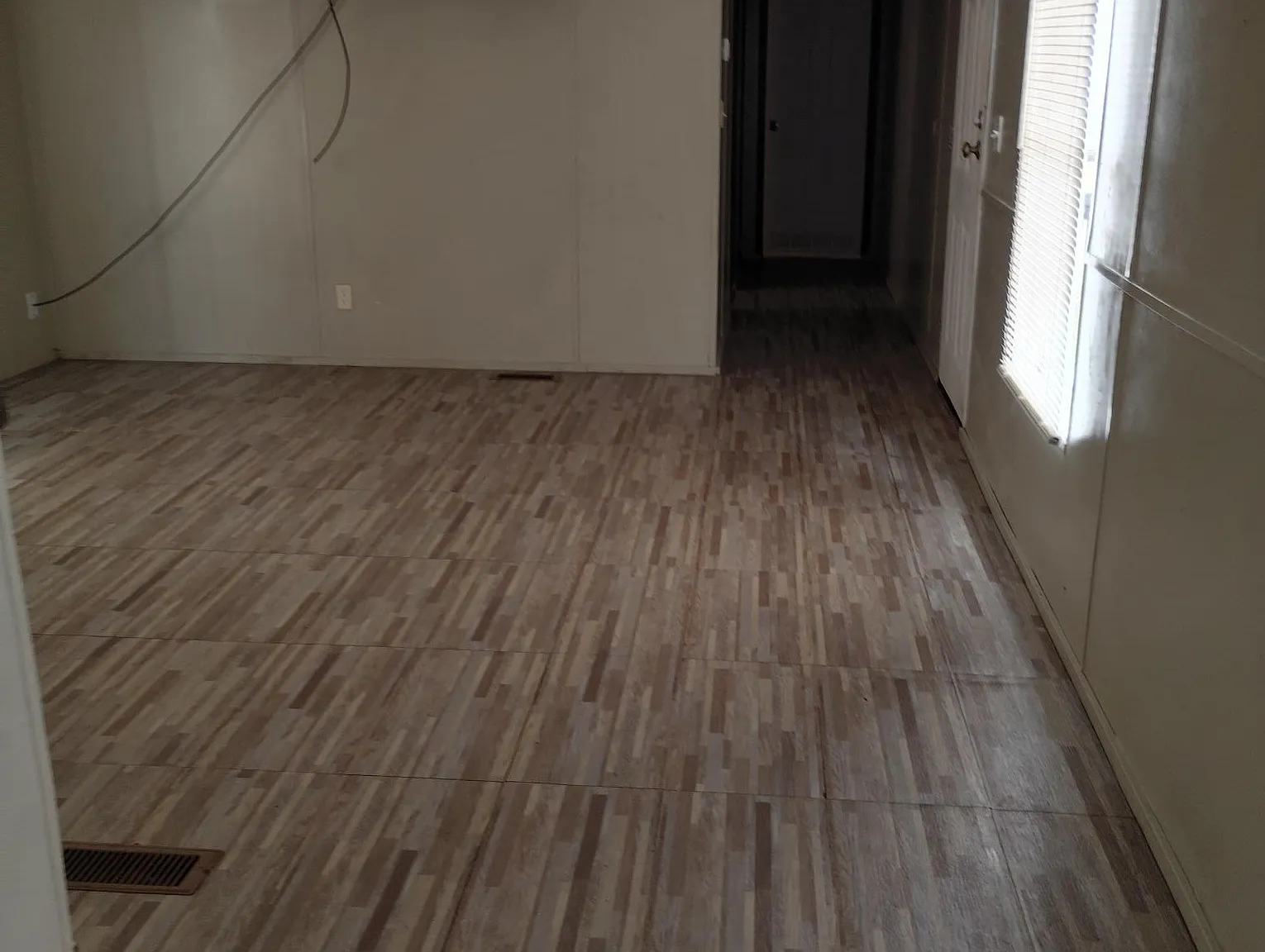 3 bed, $875 — Photo 2