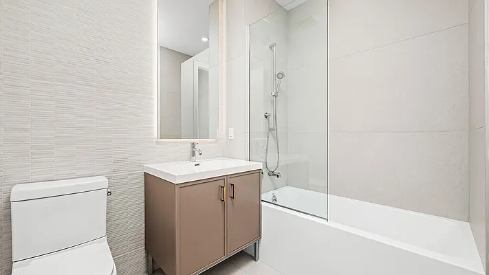 Bathroom, photo 2
