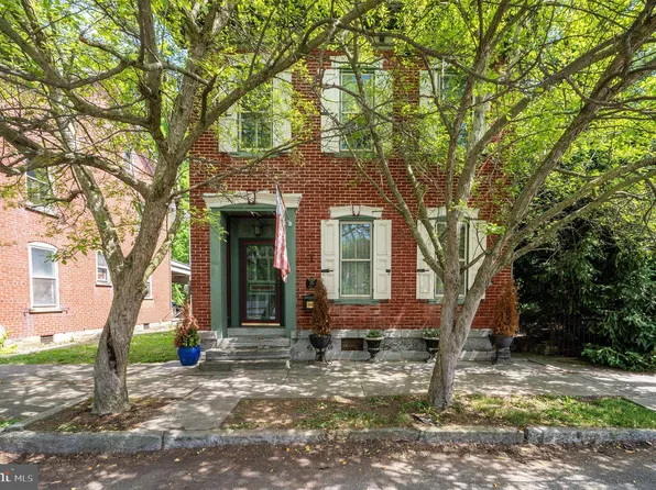 151 Main St, Womelsdorf, PA 19567
