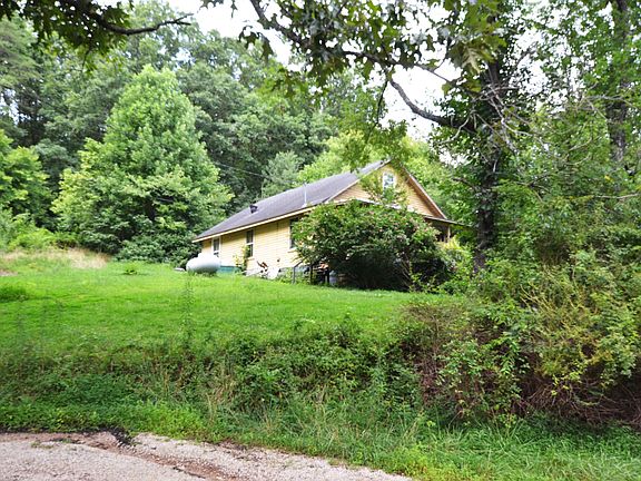 2nd image of 250 Smyth Ln