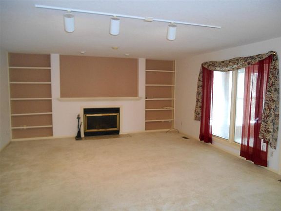 2nd image of 3622 Deer Springs Dr