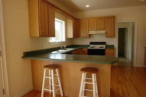 1flr Kitchen area and day bar