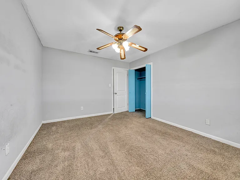 9209 FM 1570 N — Photo 25