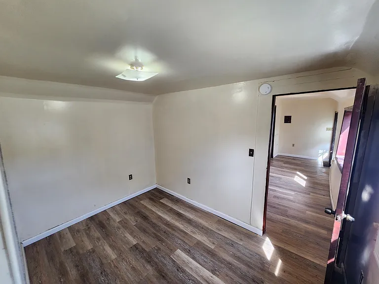 118 Detroit St — Photo 5