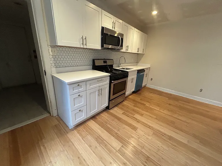 4163 Ridge Ave #1A — Photo 10