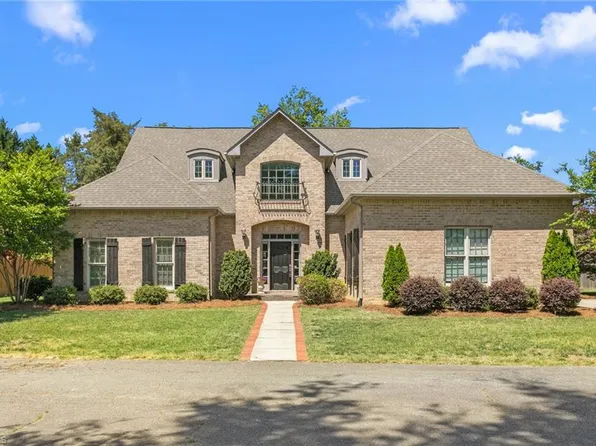 2049 Edgewood Ave, Burlington, NC 27215