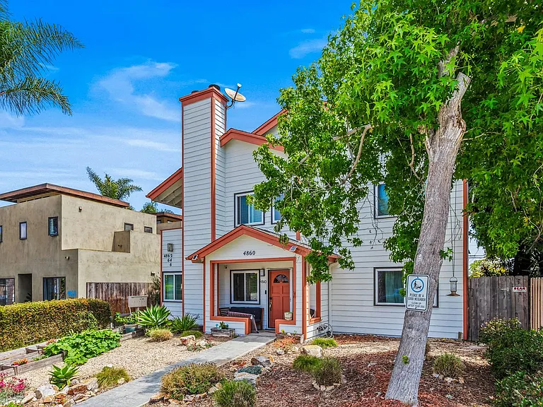 4866 Santa Cruz Ave — Photo 2