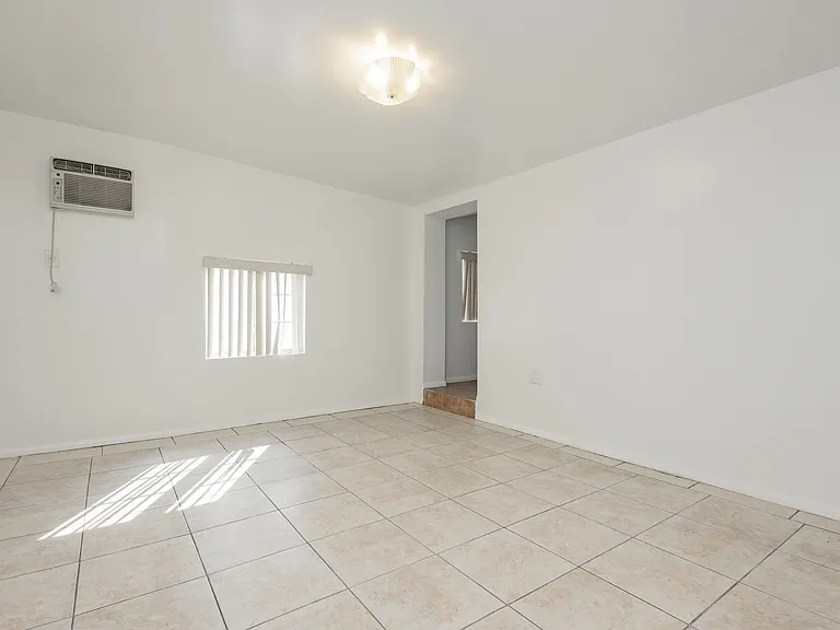 3969 Manford Cir — Photo 22