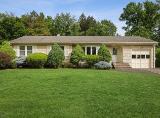 44 Daugherty Ave, Gillette, NJ 07933