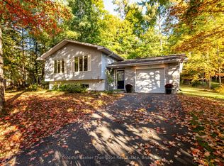 22 Jenner Ct, Huntsville, ON P0B 1L0