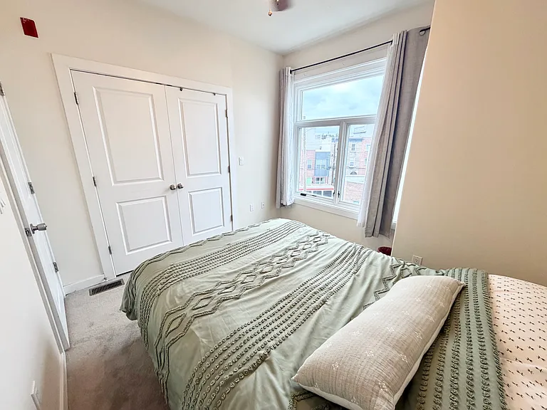 1844 Vineyard St #2F — Photo 8