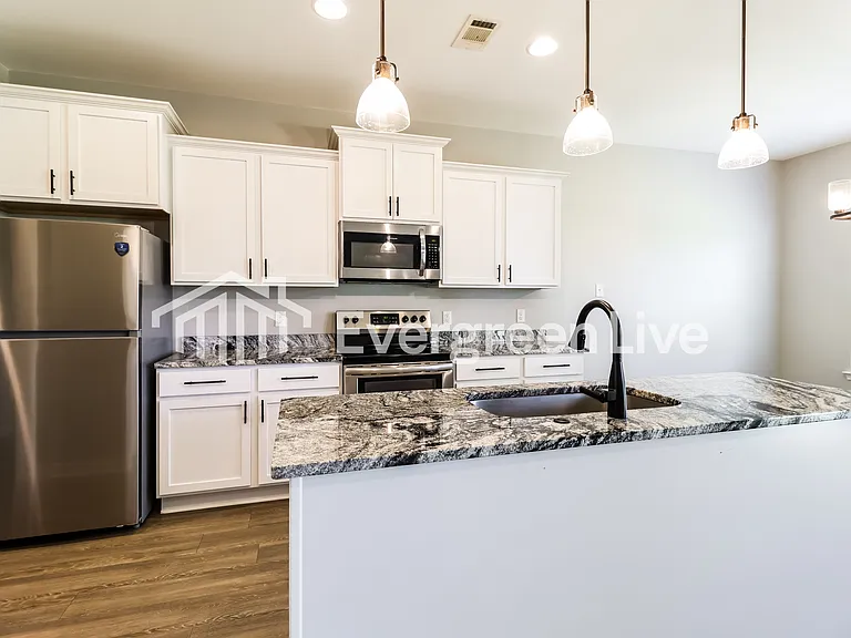 4568 Western Woods Dr — Photo 6