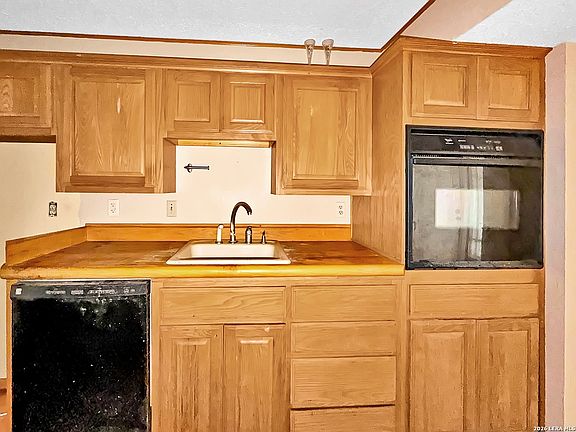 3rd image of 8519 Echo Creek Ln