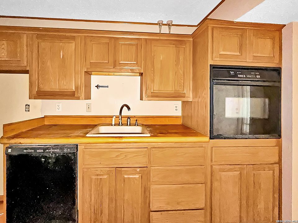 8519 Echo Creek Ln, San Antonio, TX 78240 | MLS #1968711 | Zillow