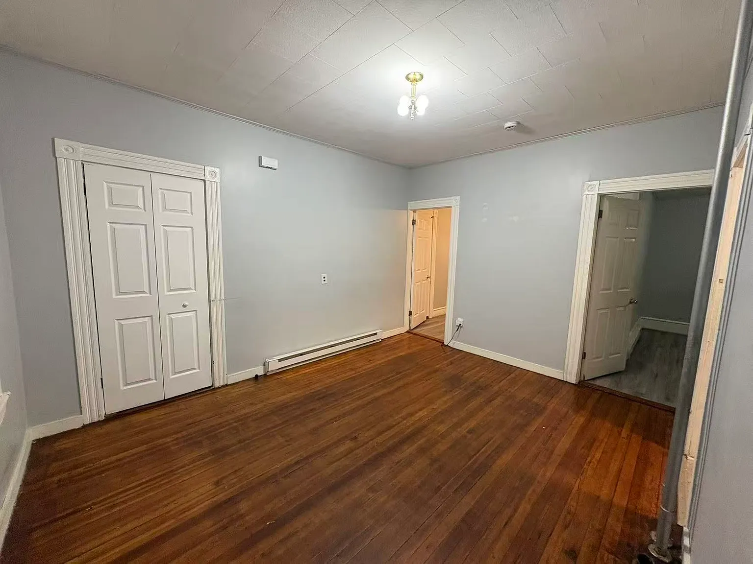 2 bed, 700 sqft, $1,250 — Photo 2