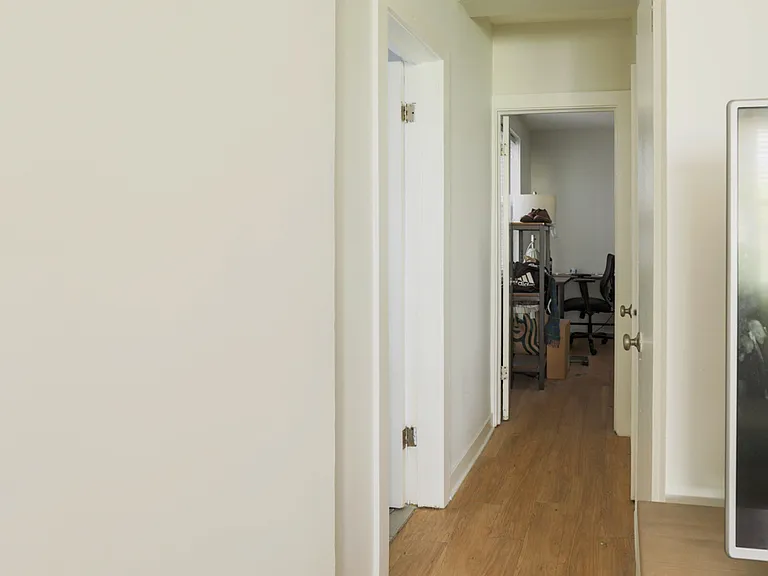 511 W Belmont Ave #23 — Photo 9