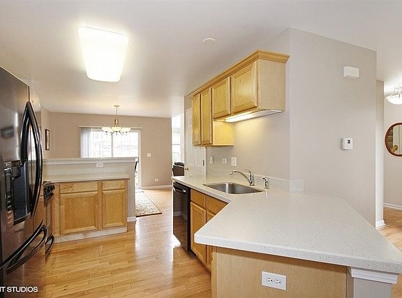 3rd image of 690 Citadel Dr